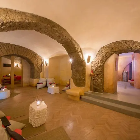 Hotel apartamentowy Hills