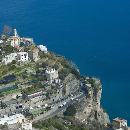 Апарт-отель Hills 4*