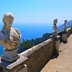 Hills Lägenhetshotell